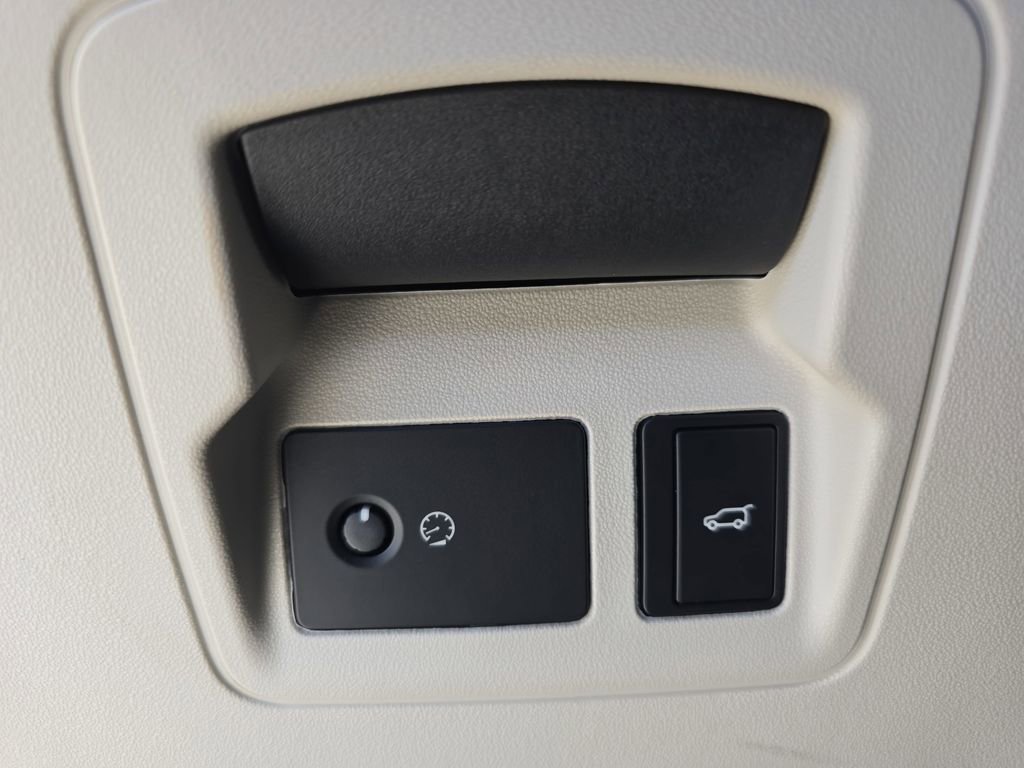 Certified 2023 Land Rover Range Rover Velar S image 26