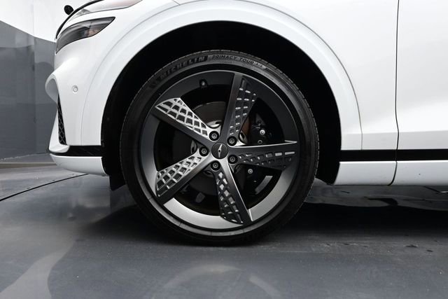 Used 2023 Genesis GV70 3.5T Sport w/ Sport Prestige Package AWD/4WD image 6