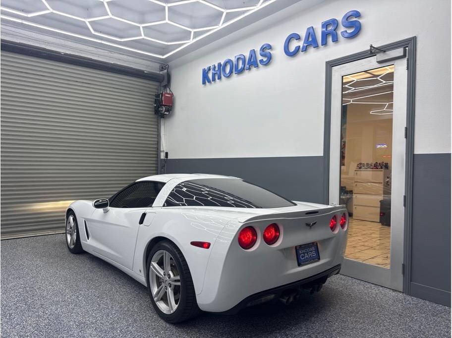 Used 2009 Chevrolet Corvette Coupe w/ Preferred Equipment Group RWD image 3