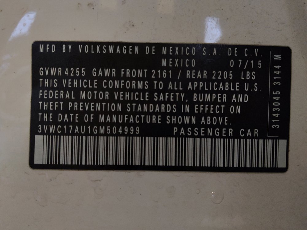 Used 2016 Volkswagen Golf S image 33