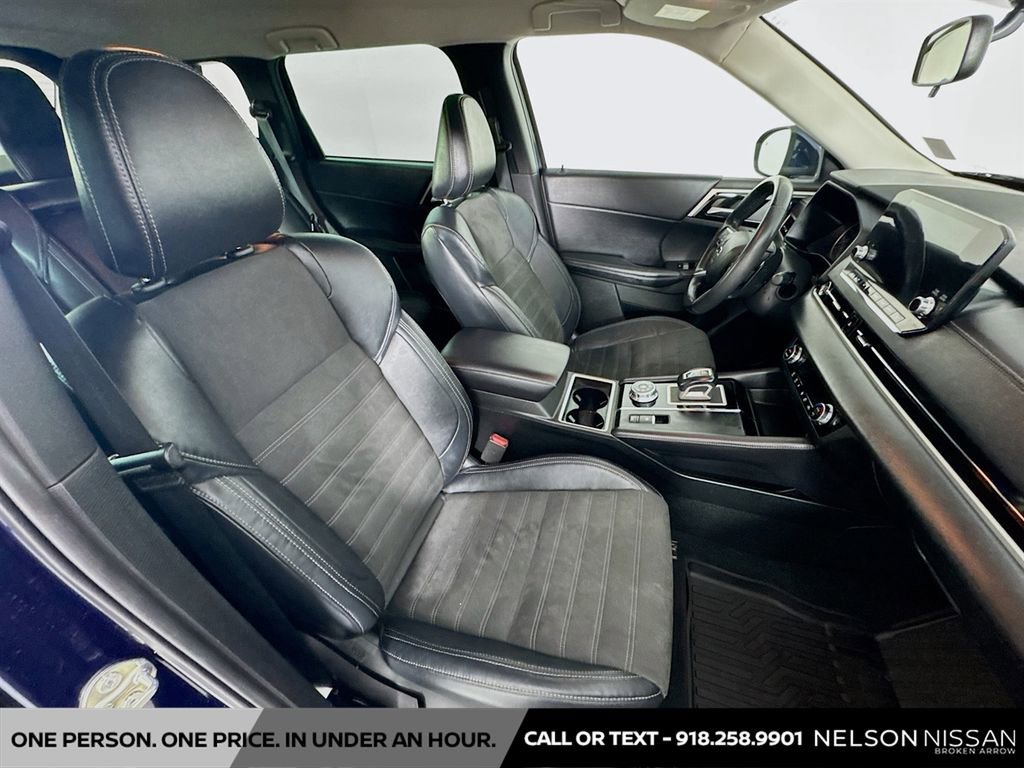 Used 2023 Mitsubishi Outlander SE Black Edition image 29