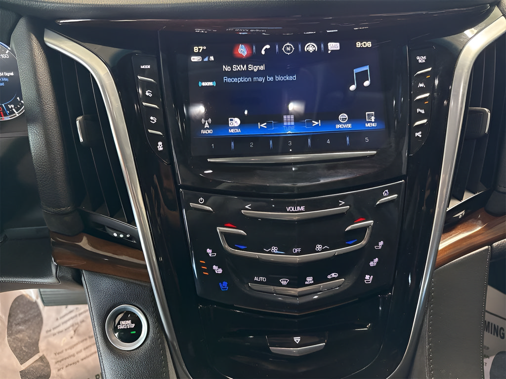 Used 2019 Cadillac Escalade ESV Premium Luxury AWD/4WD image 18