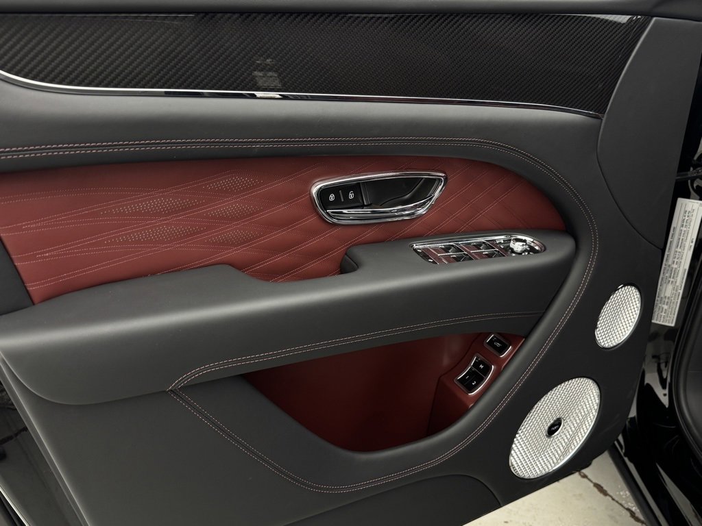 New 2025 Bentley Bentayga image 11