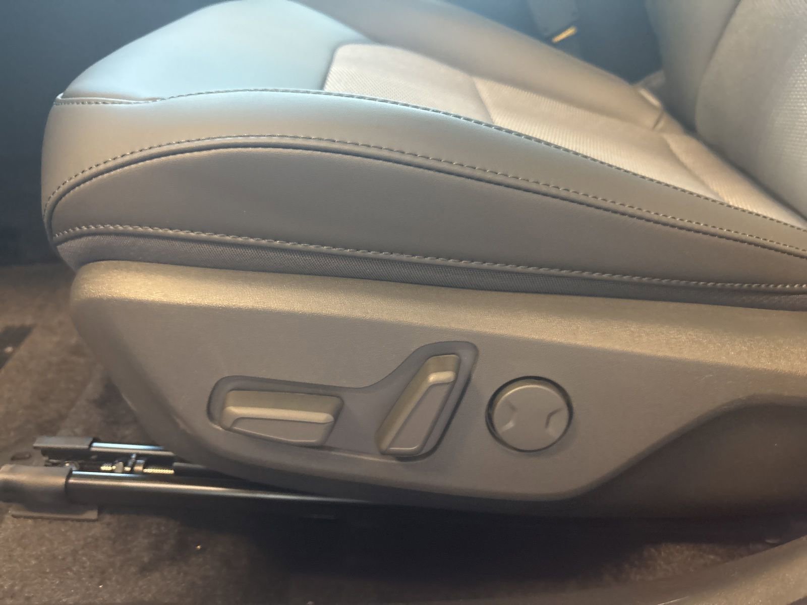 New 2025 Kia Niro EX image 15