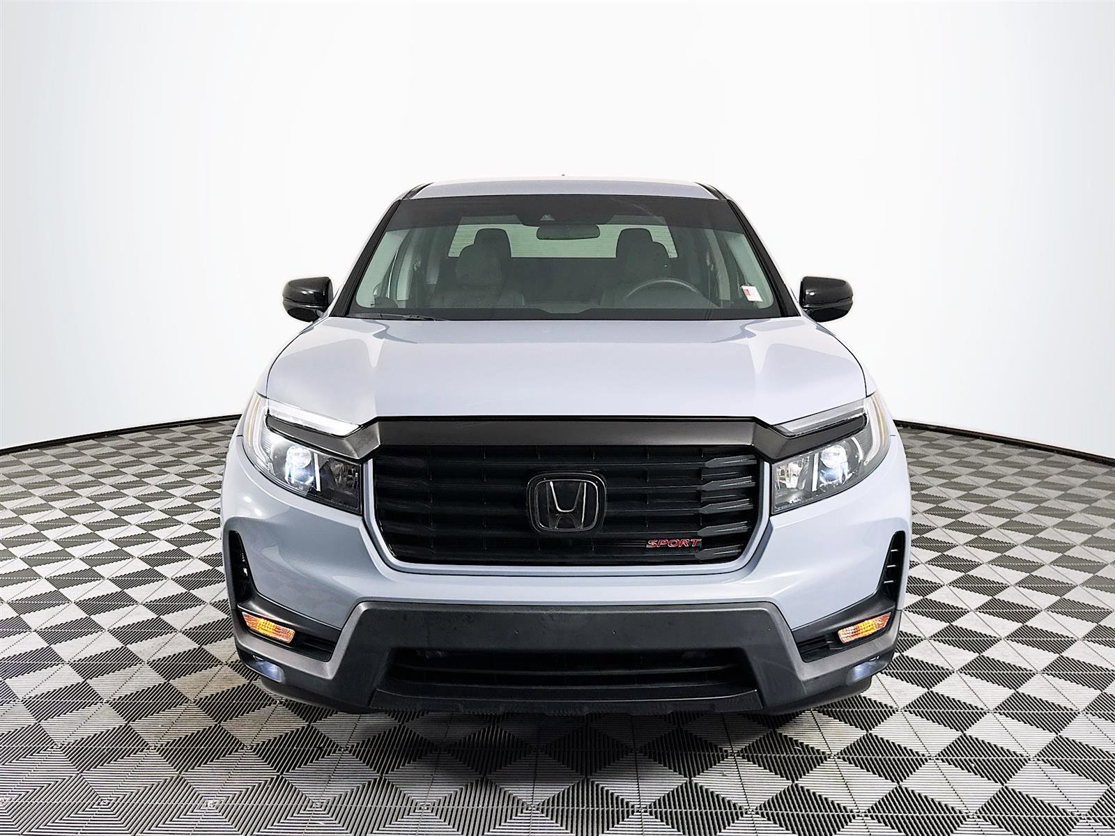 Used 2023 Honda Ridgeline Sport image 2