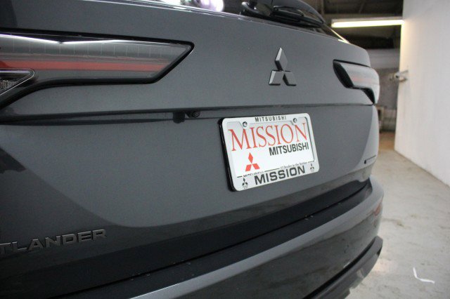 New 2026 Mitsubishi Outlander LE FWD image 4