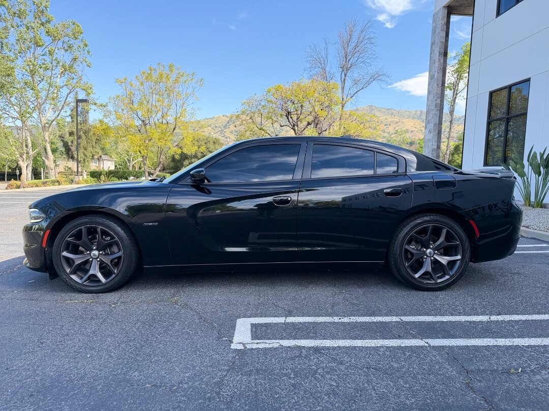 Used 2017 Dodge Charger R/T w/ Plus Group RWD image 25