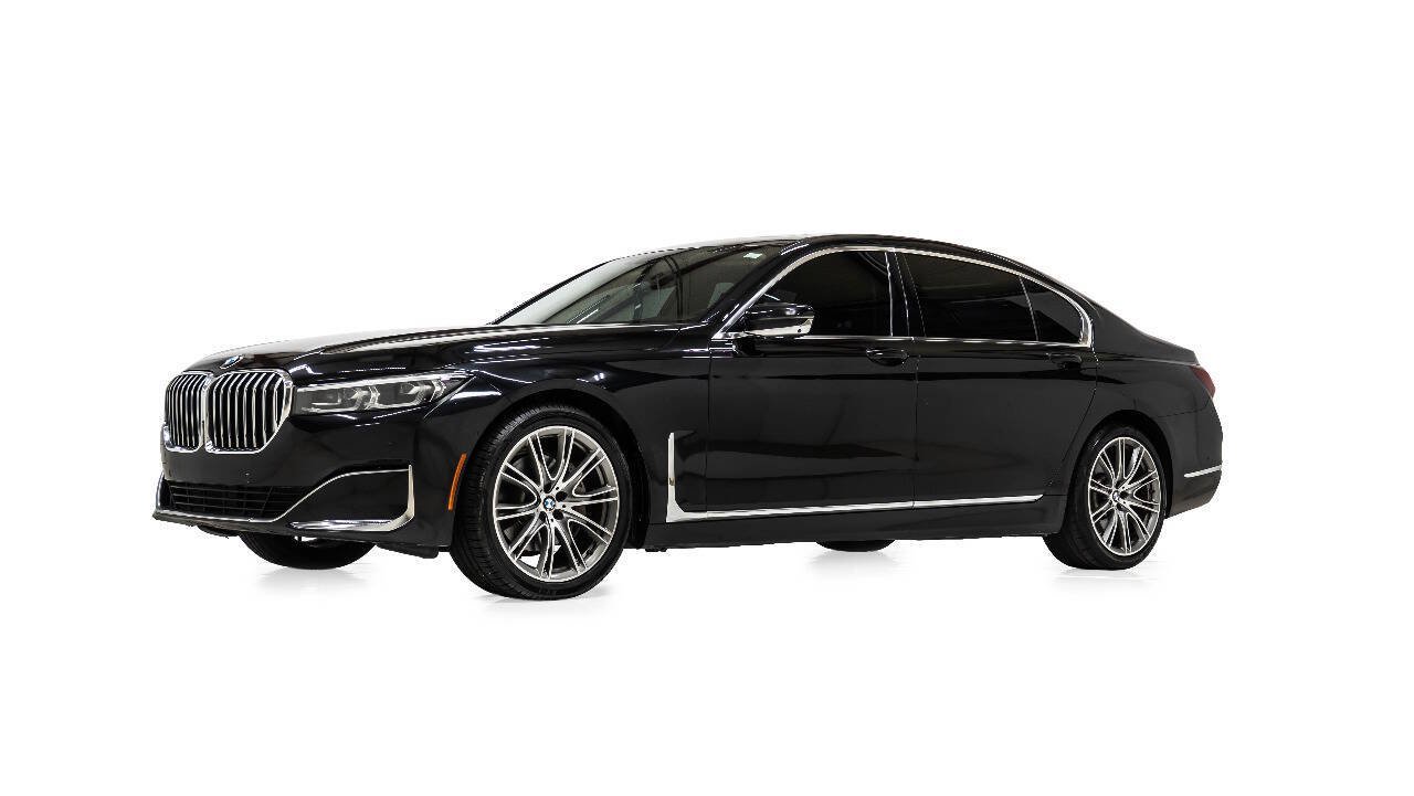 Used 2021 BMW 740i w/ Premium Package RWD image 2