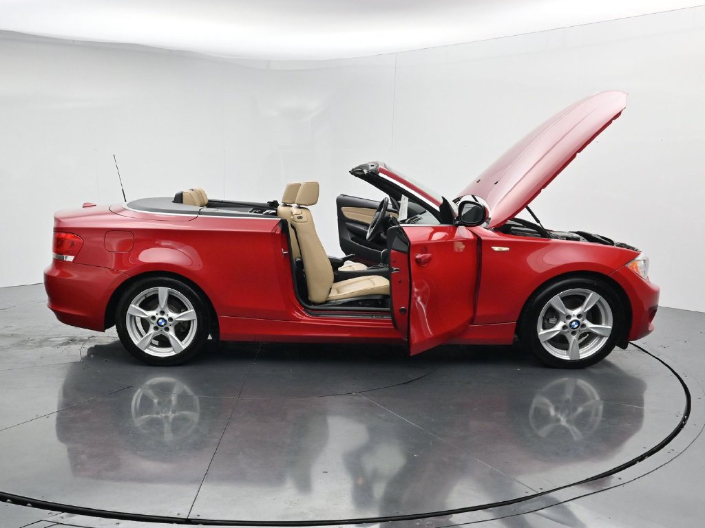 Used 2012 BMW 128i Convertible RWD image 38