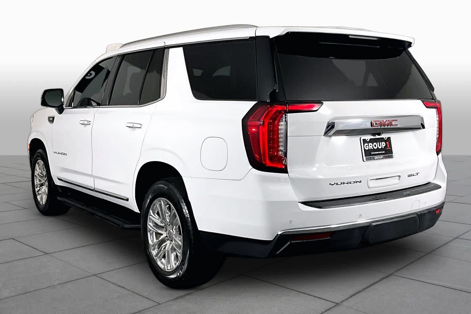 Used 2022 GMC Yukon SLT w/ SLT Premium Package AWD/4WD image 11