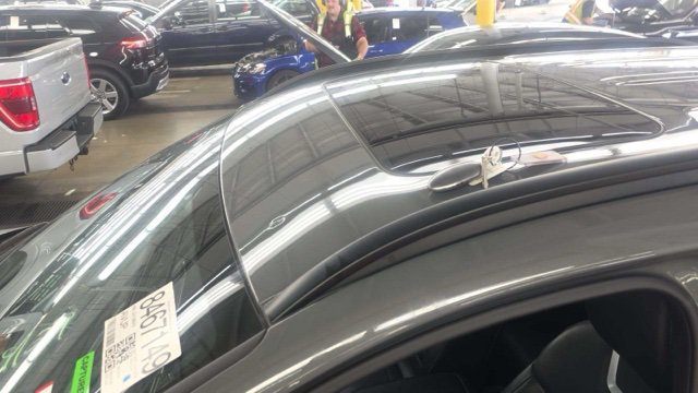 Used 2025 Hyundai Santa Cruz Limited AWD/4WD image 9