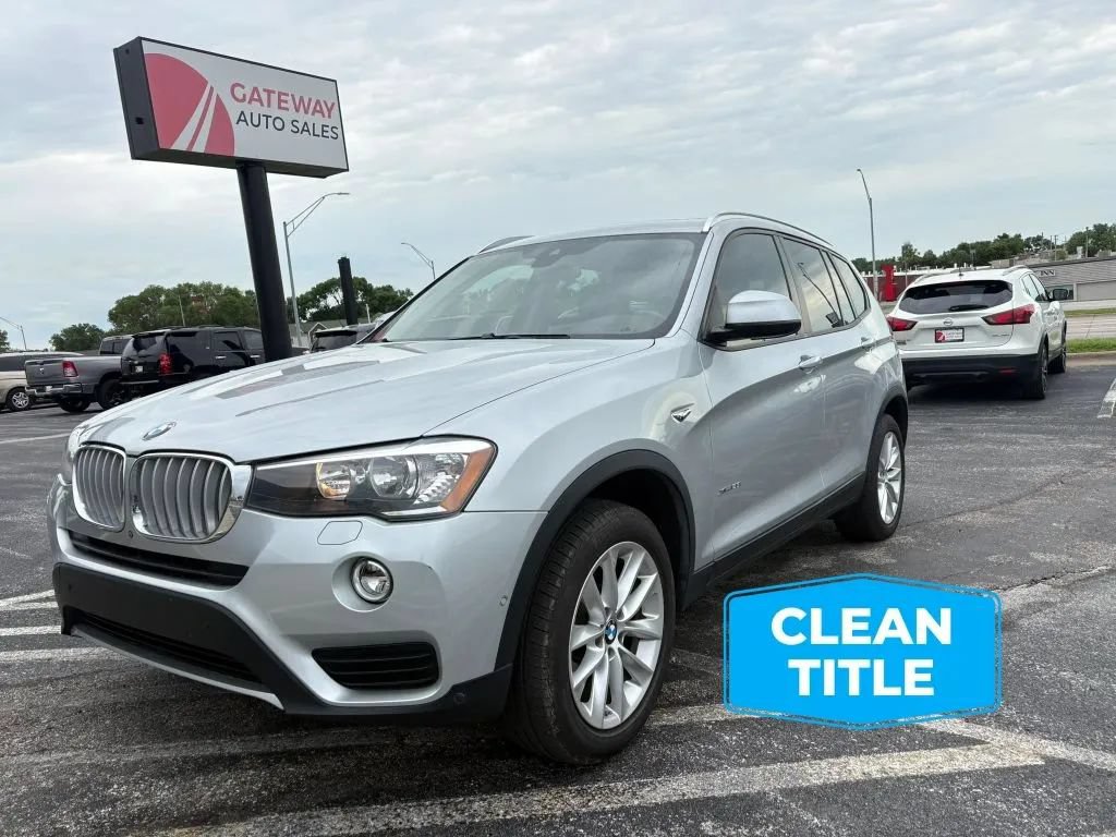 Used 2017 BMW X3 xDrive28i AWD/4WD image 1