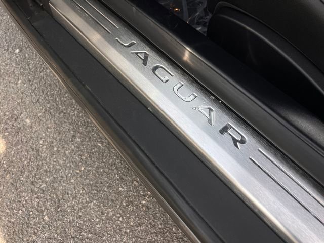 Used 2019 Jaguar F-TYPE Convertible RWD image 14