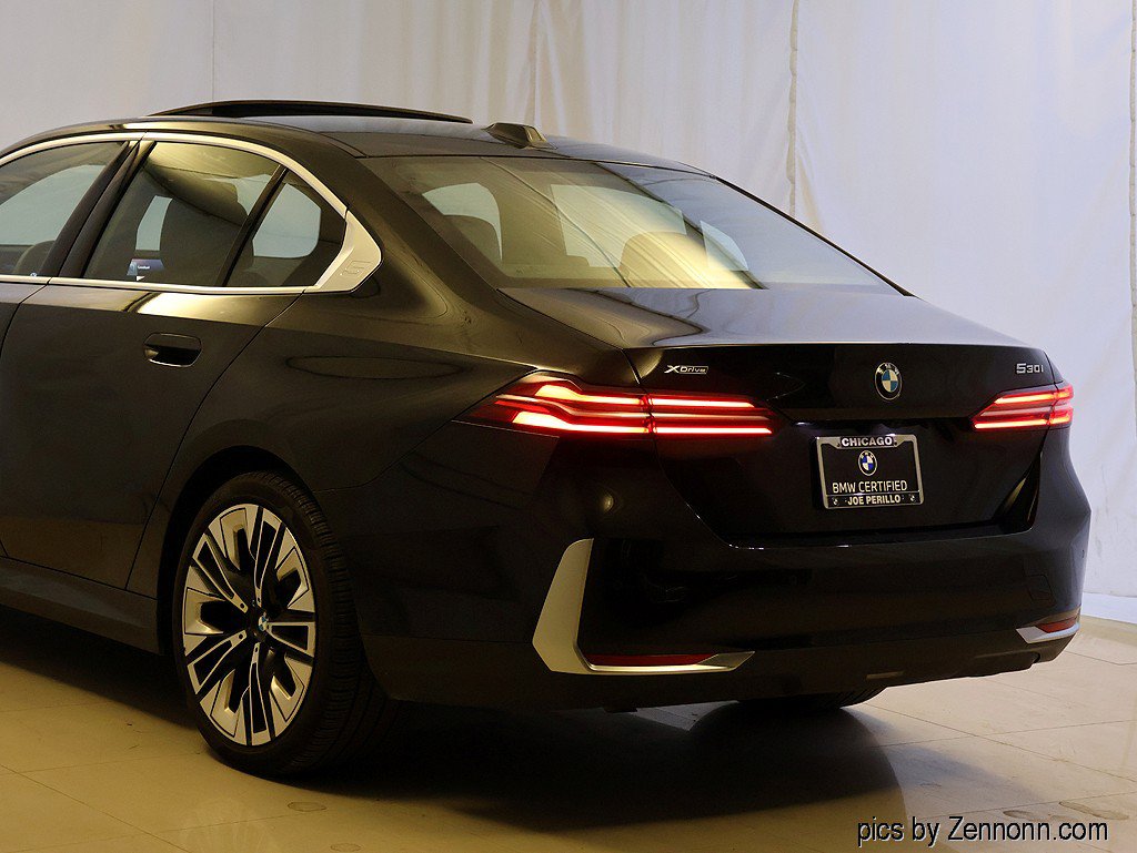 Certified 2024 BMW 530i xDrive w/ Premium Package AWD/4WD image 8