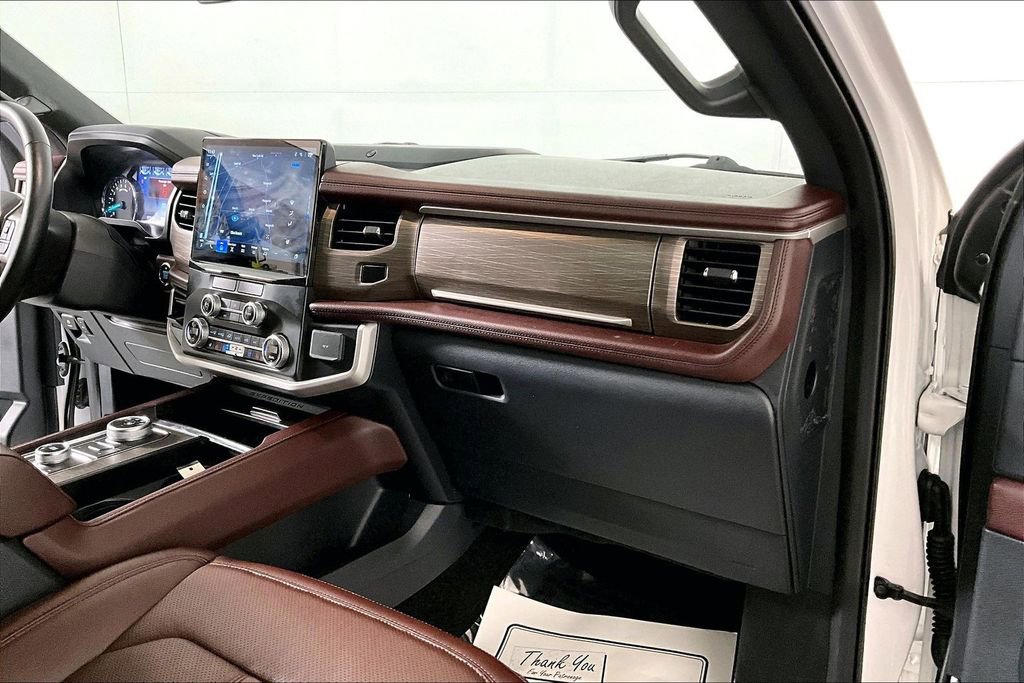 Used 2022 Ford Expedition Max Limited AWD/4WD image 16