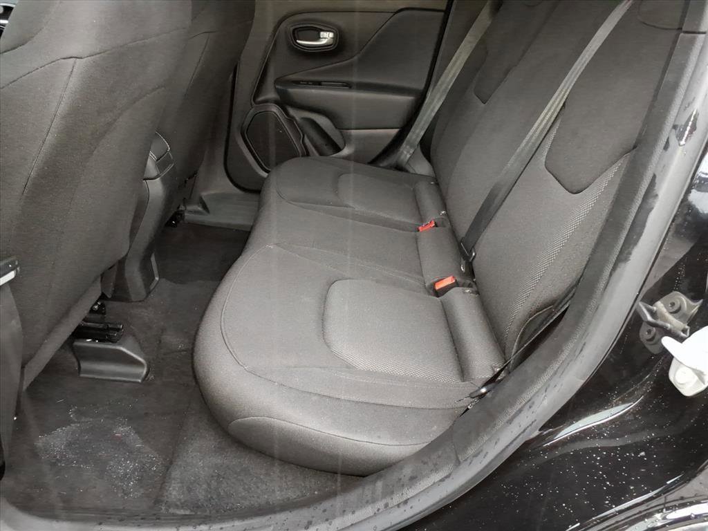 Used 2023 Jeep Renegade Latitude image 8