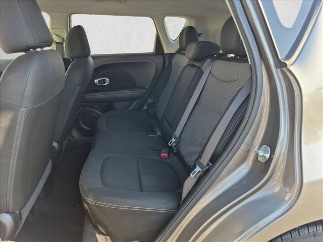 Used 2017 Kia Soul + FWD image 17