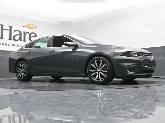 Used 2017 Chevrolet Malibu LT FWD image 2