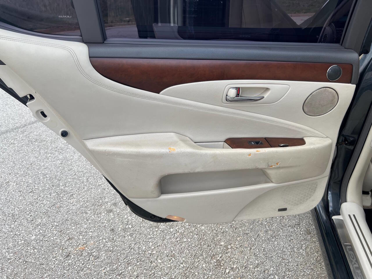 Used 2010 Lexus LS 460 L image 10