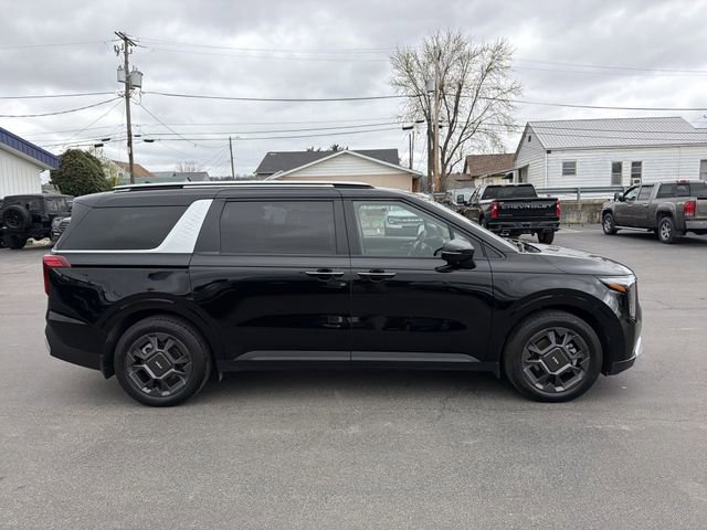 Used 2025 Kia Carnival EX image 2