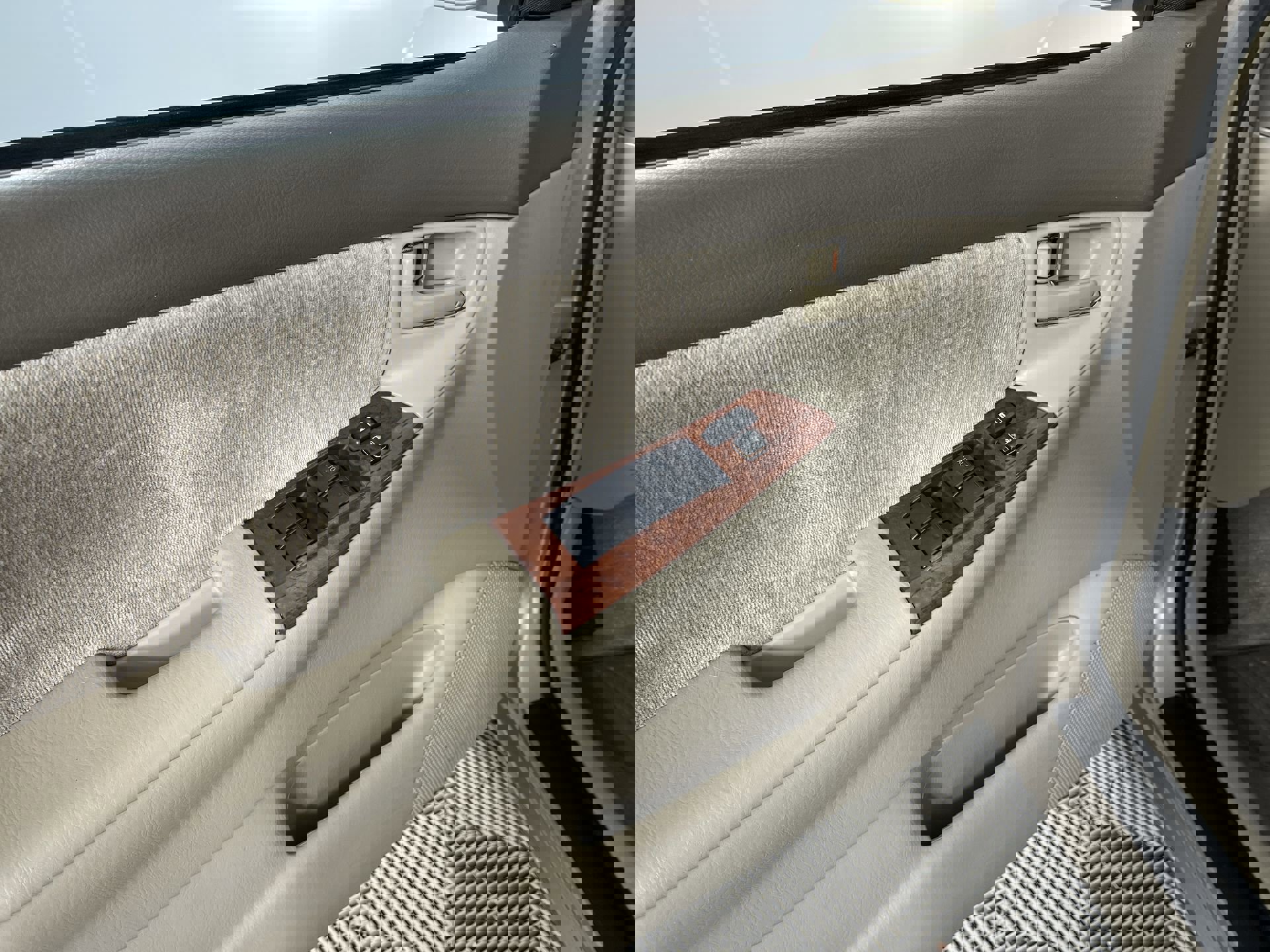 Used 2004 Toyota Corolla LE image 13