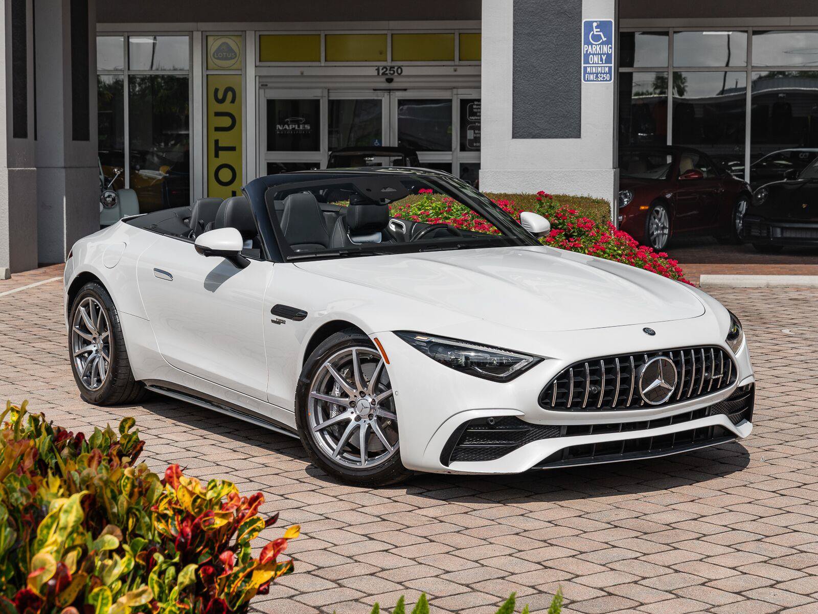 Used 2023 Mercedes-Benz SL 43 AMG image 3