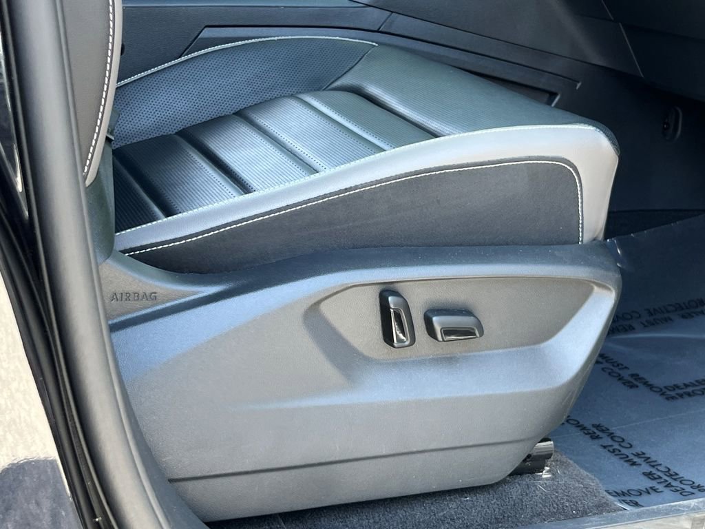 Used 2023 Volkswagen Atlas Cross Sport SEL Premium R-Line image 12