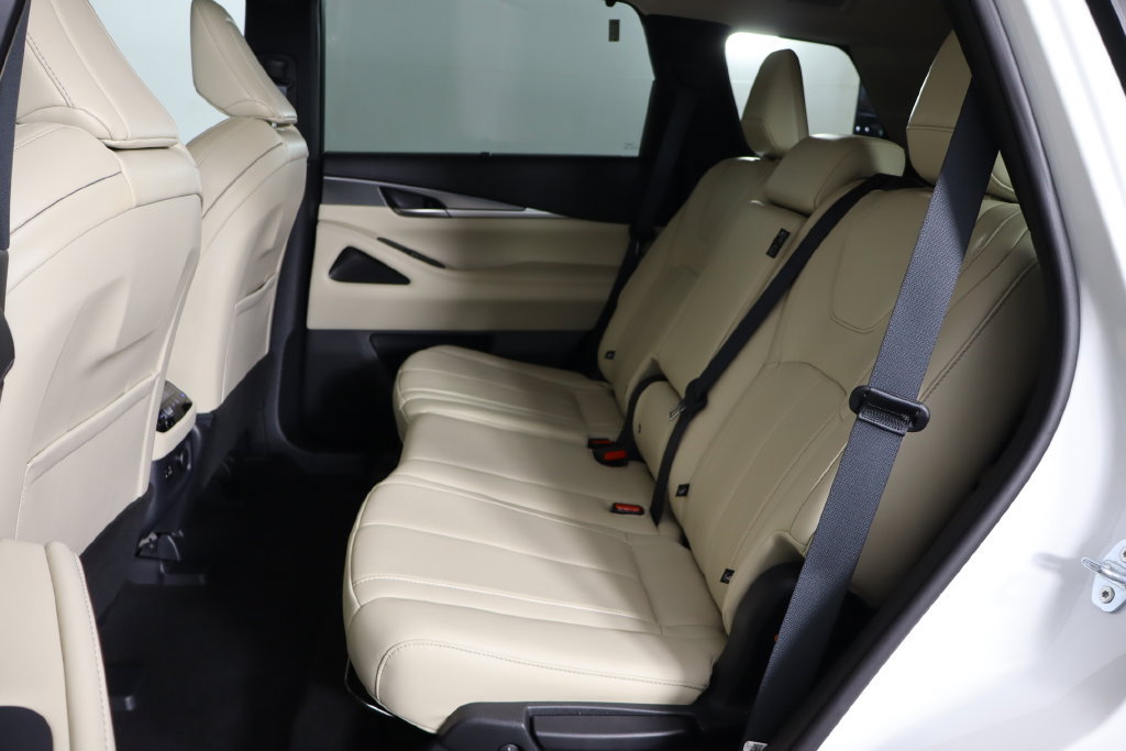 Used 2023 INFINITI QX60 Luxe w/ Cargo Package AWD/4WD image 13