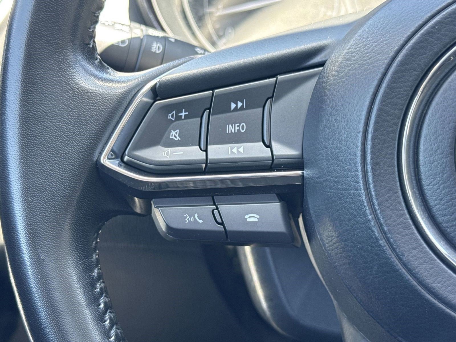 Used 2023 MAZDA CX-9 Touring image 16