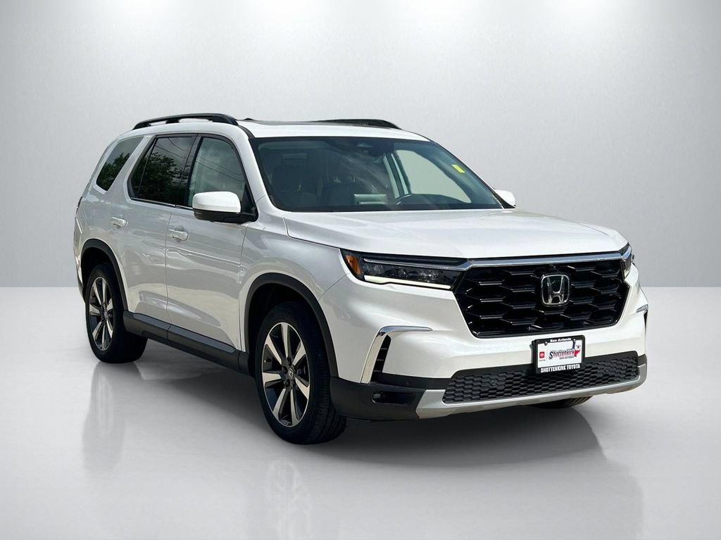 Used 2023 Honda Pilot Elite image 3