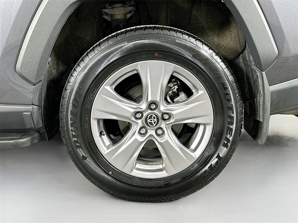 Used 2025 Toyota RAV4 XLE image 29
