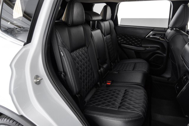 Used 2022 Mitsubishi Outlander SEL image 35