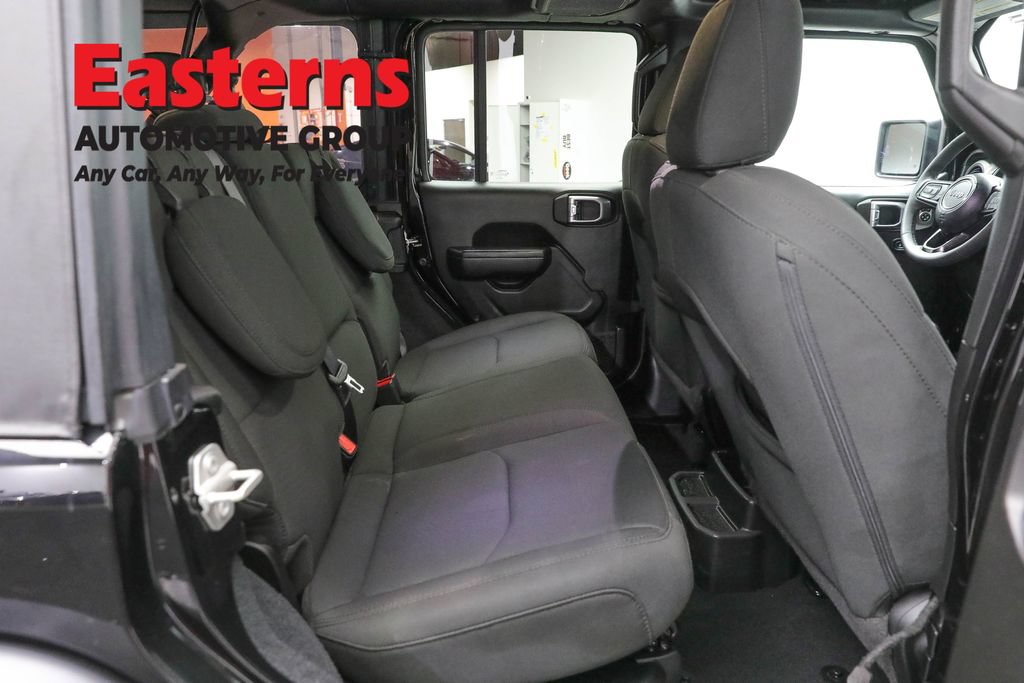 Used 2023 Jeep Wrangler Unlimited w/ Cold Weather Group AWD/4WD image 24
