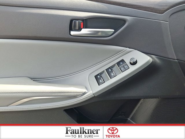 Certified 2020 Toyota Avalon XLE w/ Moonroof Package image 12