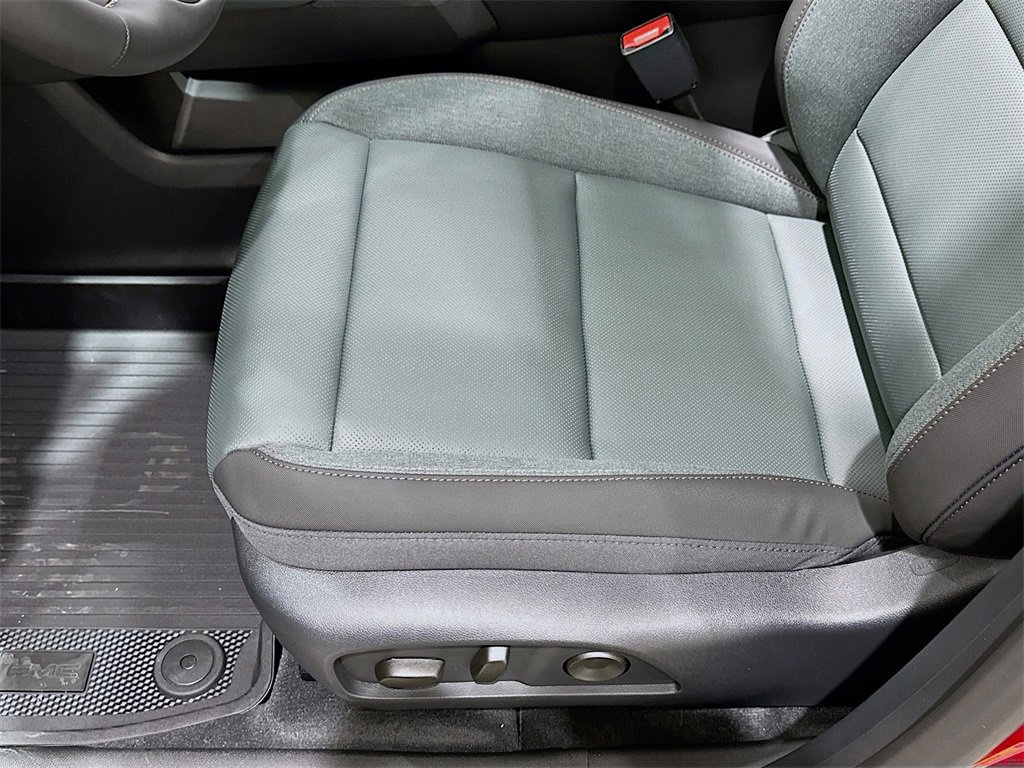 New 2026 GMC Terrain AT4 w/ Convenience Package III image 20
