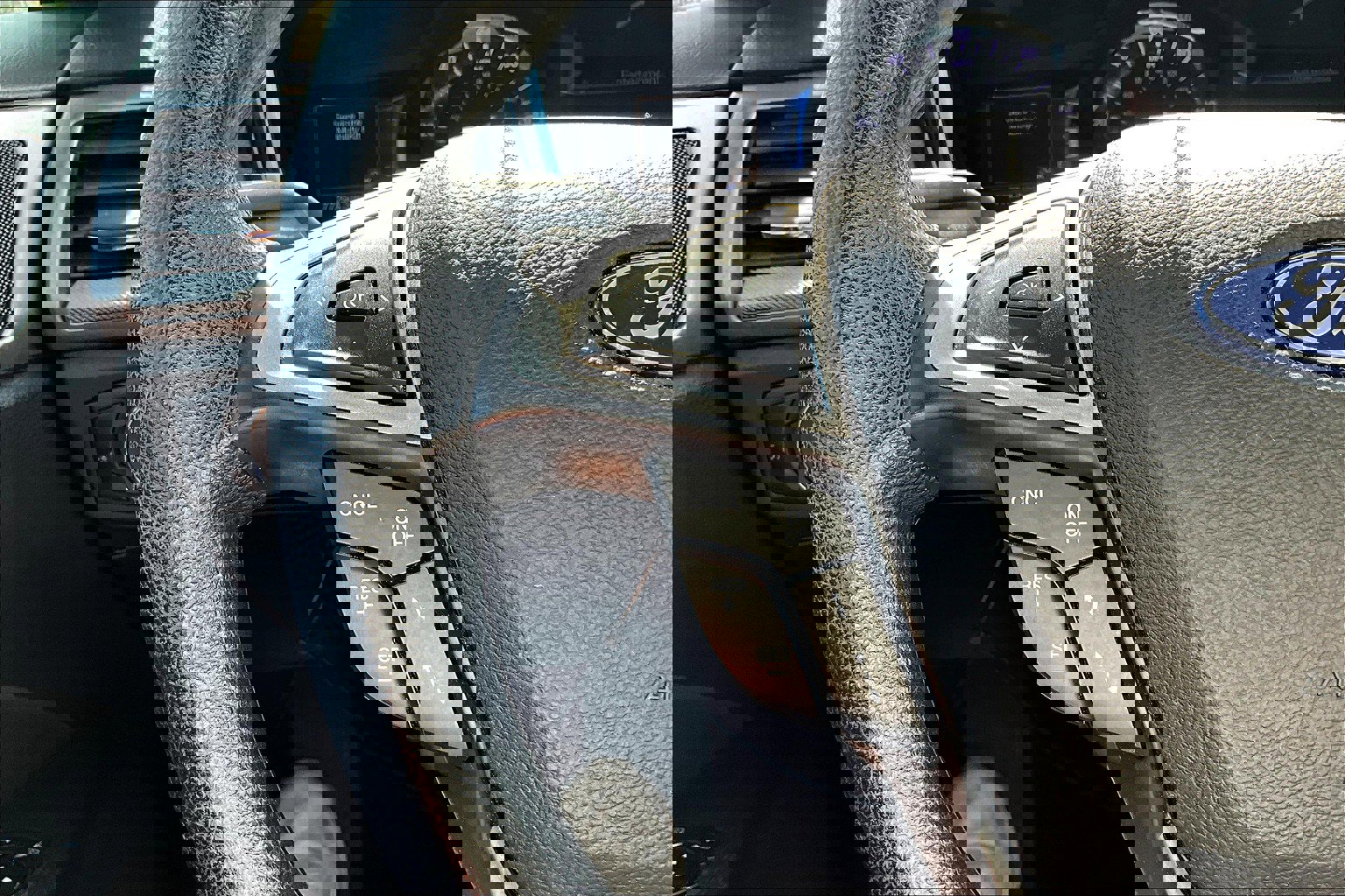 Used 2019 Ford Fusion SE image 22