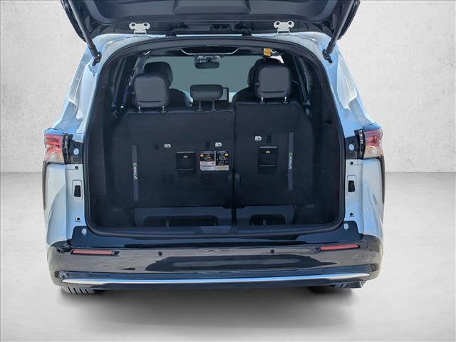 Used 2026 Toyota Sienna Limited AWD/4WD image 7