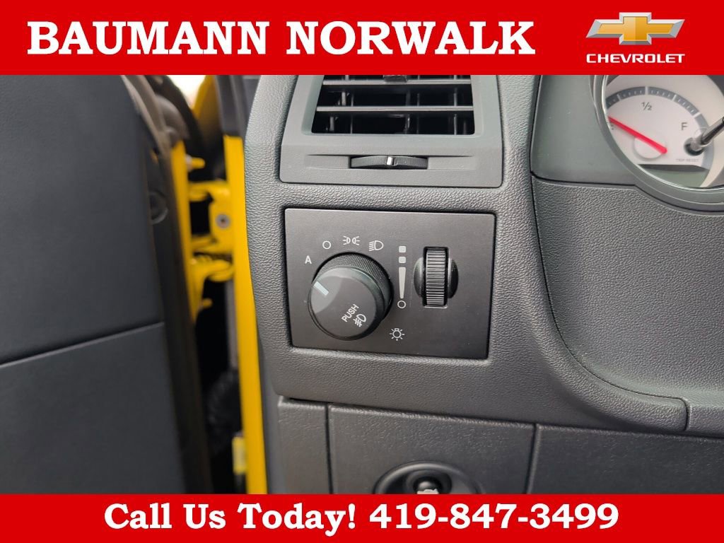 Used 2010 Dodge Challenger R/T image 27