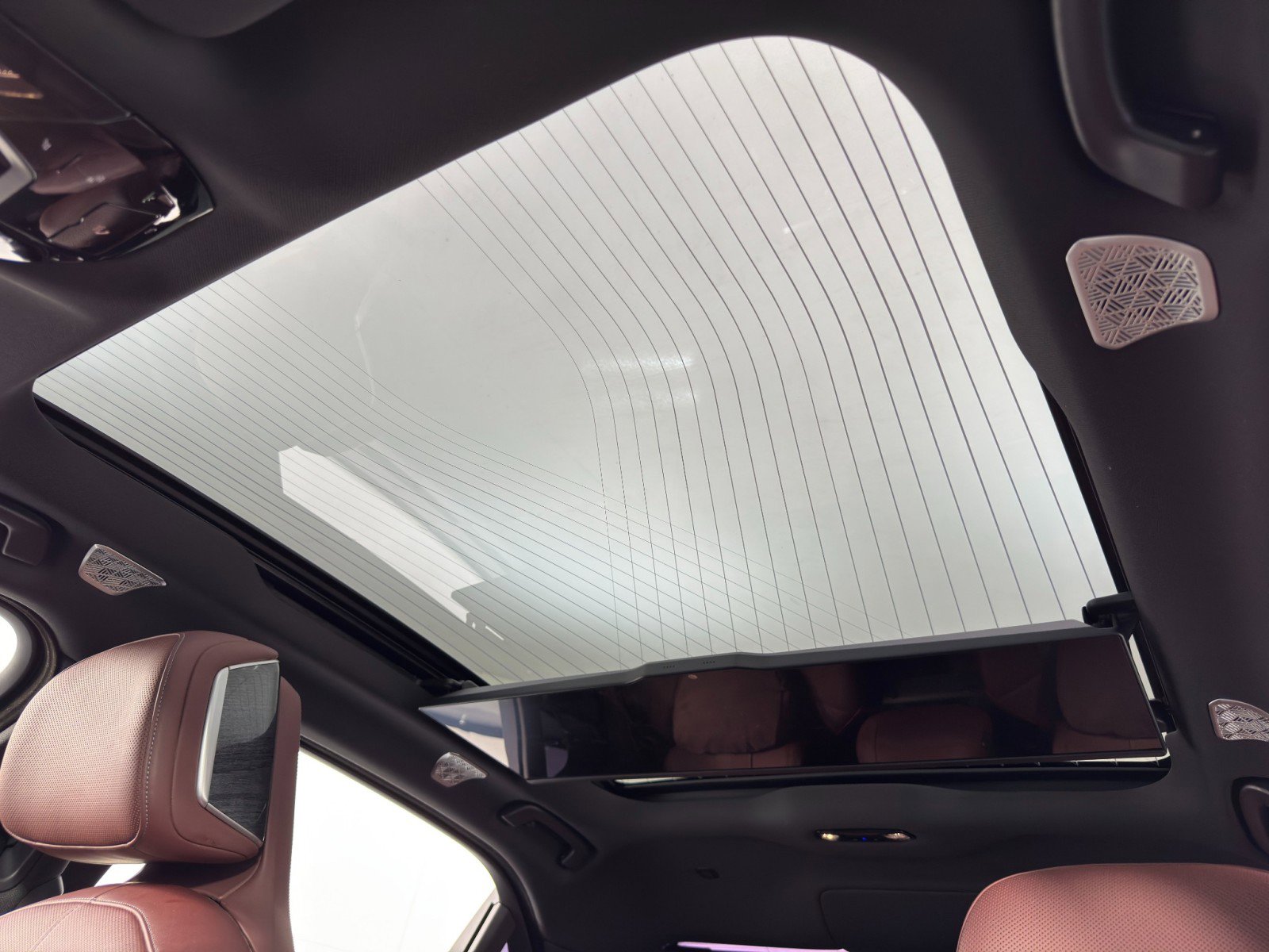 Used 2023 BMW i7 xDrive60 w/ Executive Package 2 image 11