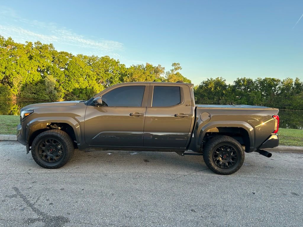 Certified 2025 Toyota Tacoma SR5 AWD/4WD image 2
