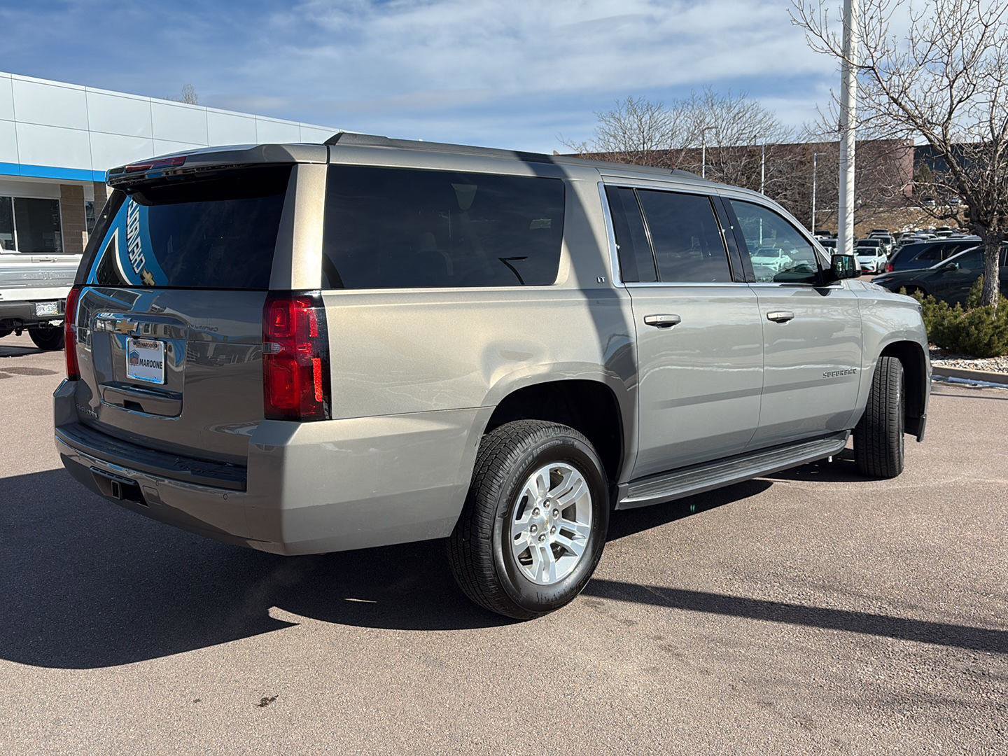 Used 2018 Chevrolet Suburban LT w/ Luxury Package image 6