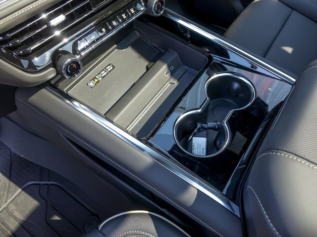 New 2026 Chevrolet Suburban Premier image 36