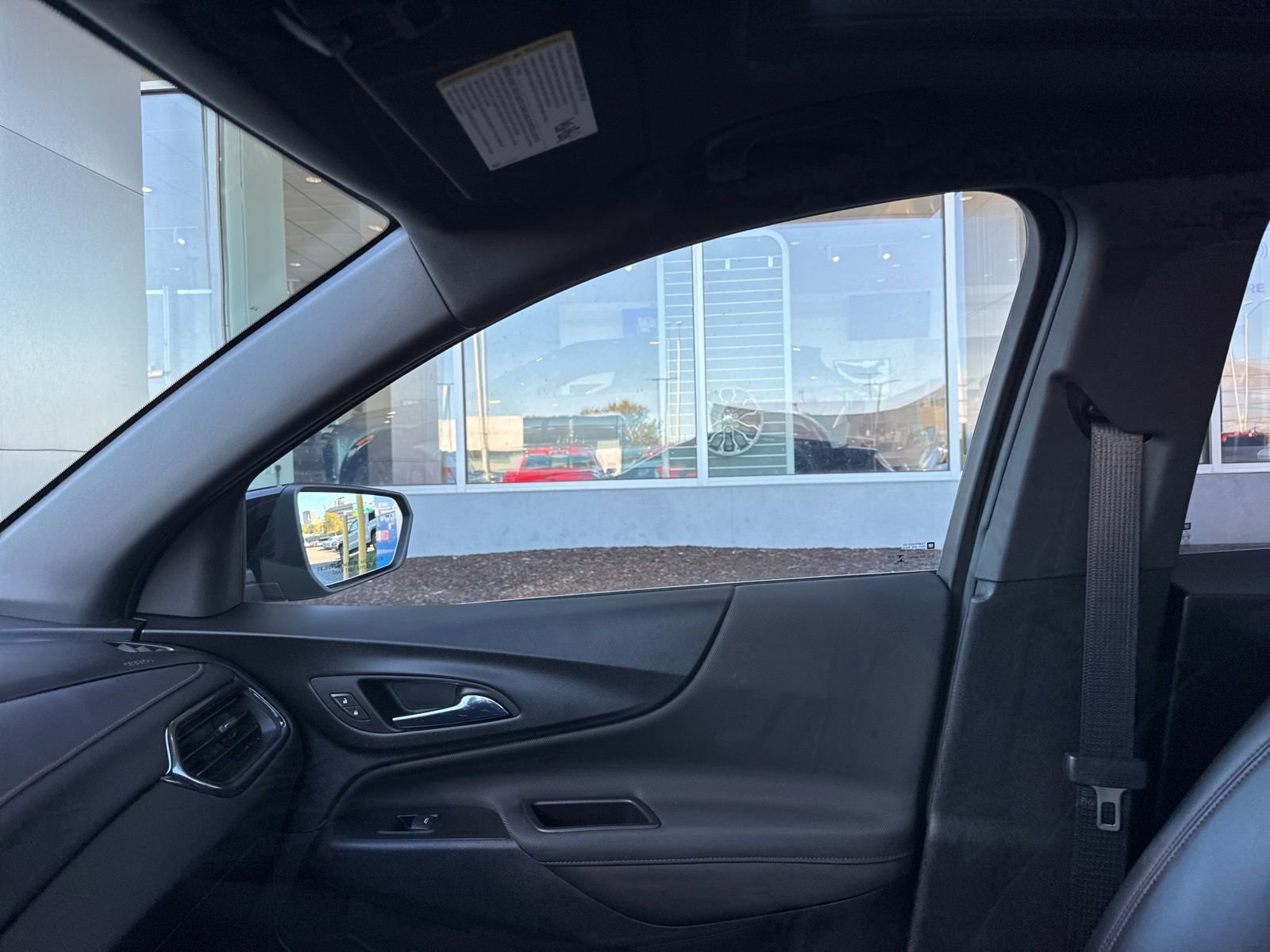 Used 2022 Chevrolet Equinox RS w/ RS Leather Package image 30