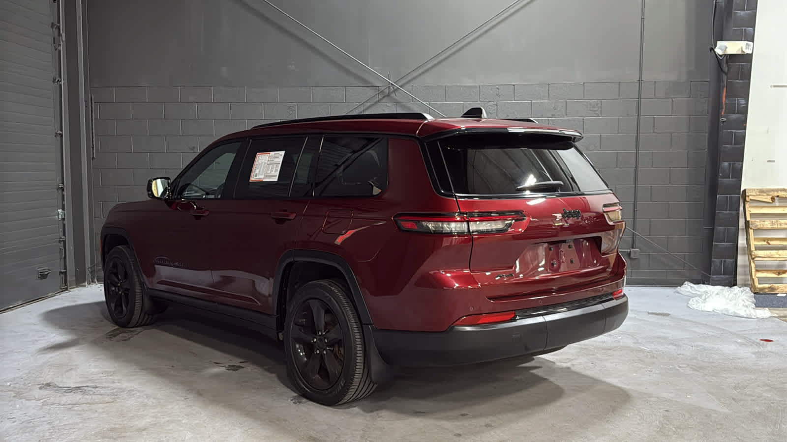 Certified 2023 Jeep Grand Cherokee L Laredo AWD/4WD image 5