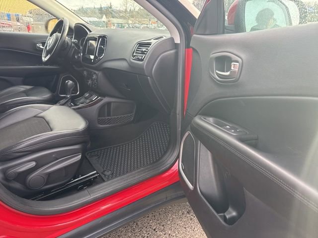 Used 2021 Jeep Compass Altitude w/ Sun and Sound Group image 8