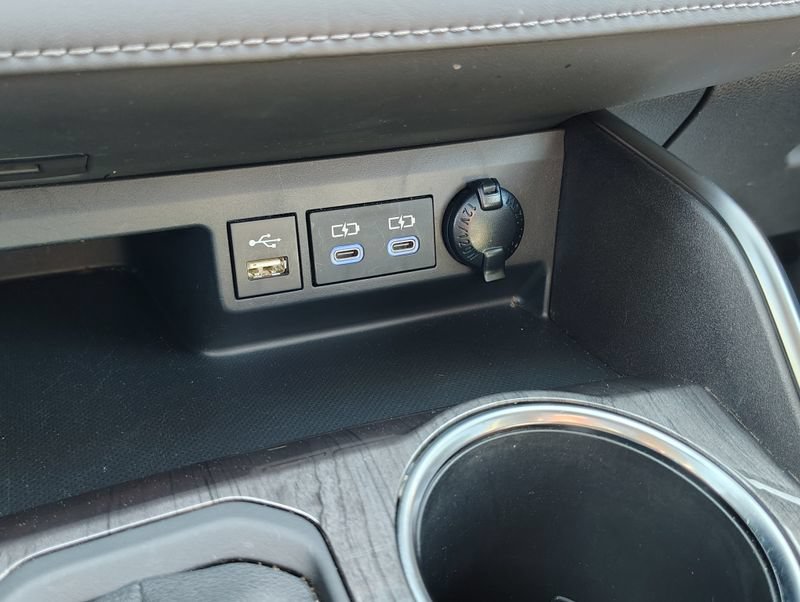 Used 2022 Toyota Highlander Platinum AWD/4WD image 37