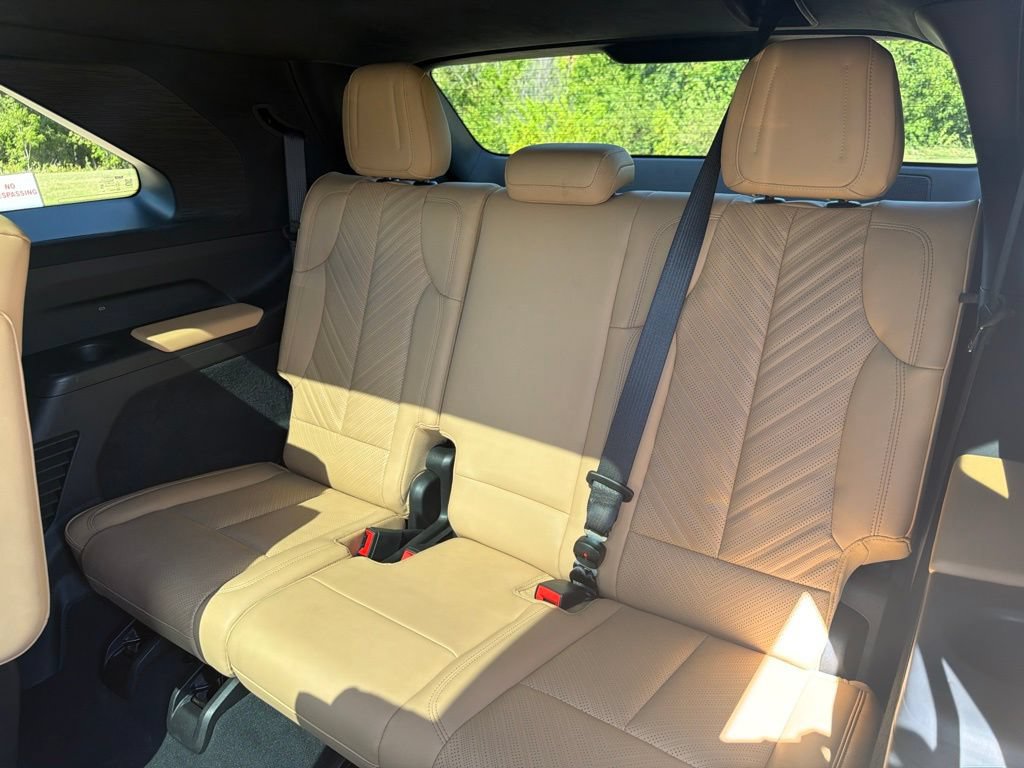 Certified 2025 Cadillac Escalade IQ Luxury 2 AWD/4WD image 15