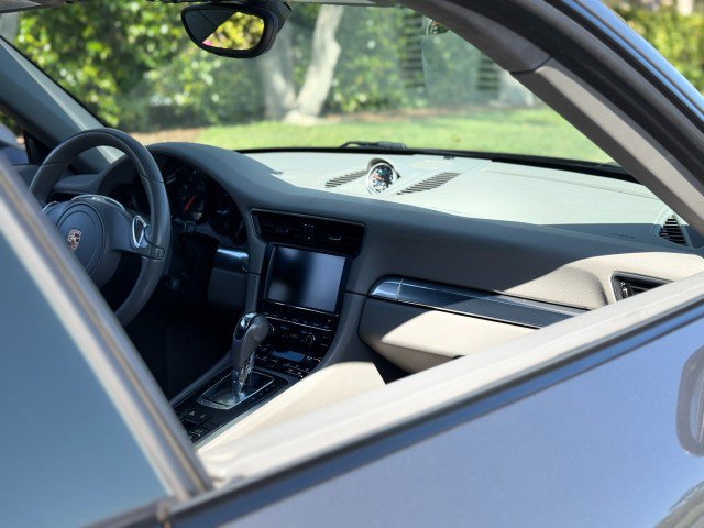 Used 2014 Porsche 911 Carrera image 24