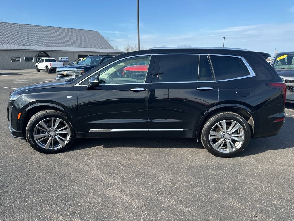 Used 2023 Cadillac XT6 Premium Luxury image 6
