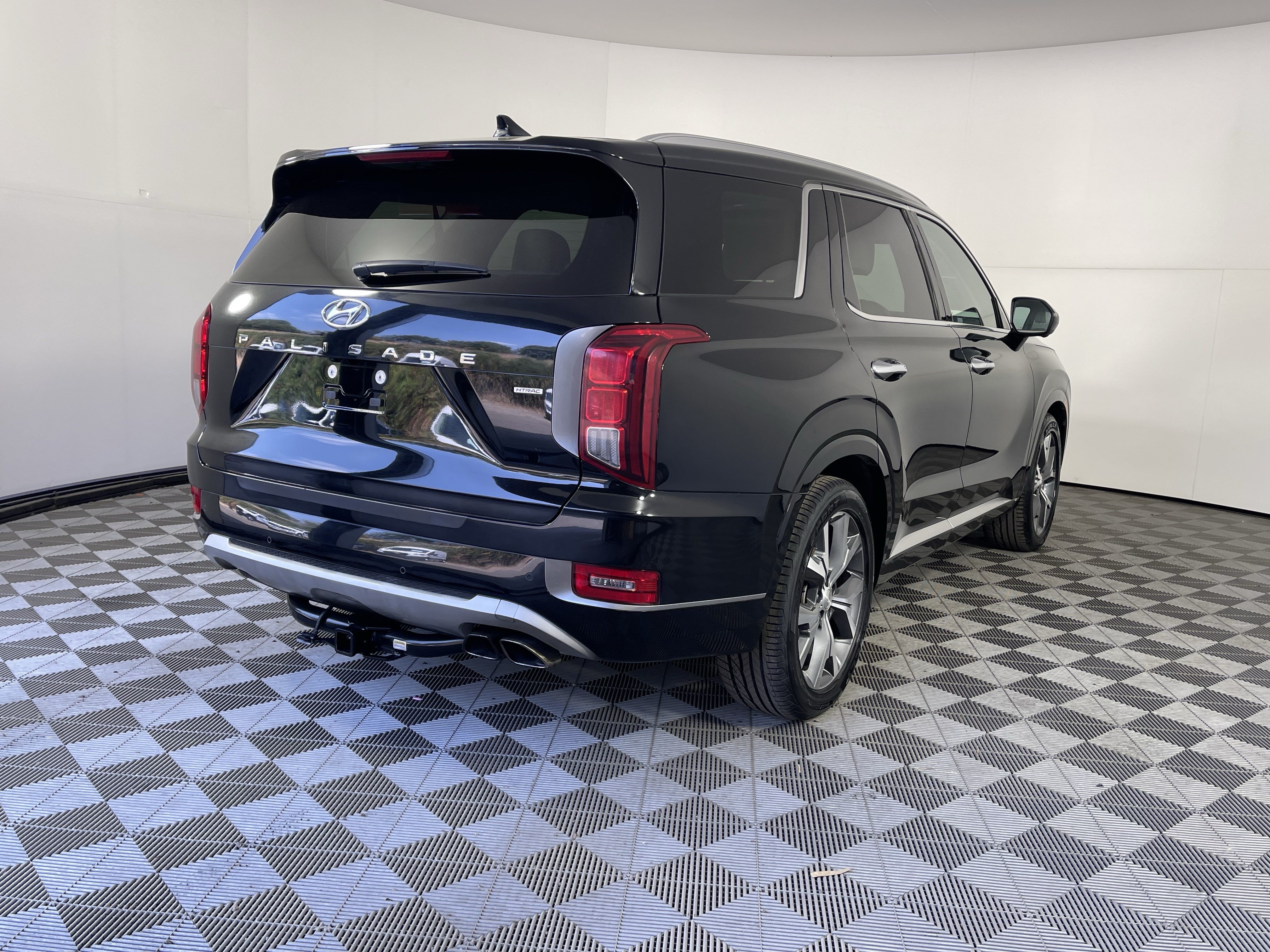 Used 2022 Hyundai Palisade Limited w/ Cargo Package AWD/4WD image 5